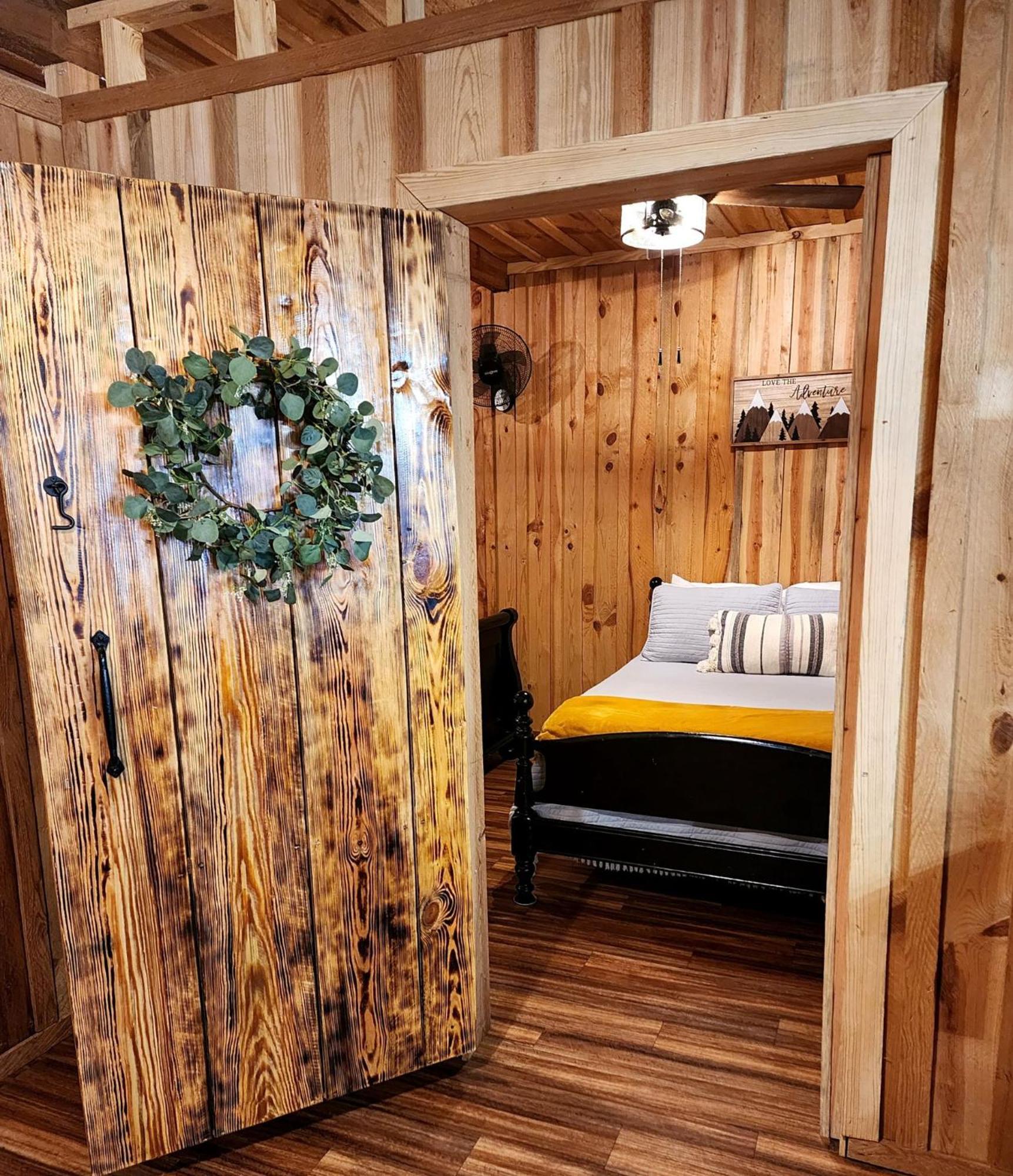 Unique Country Cabin Meets Farmhouse Modern!!! Mena Exteriér fotografie