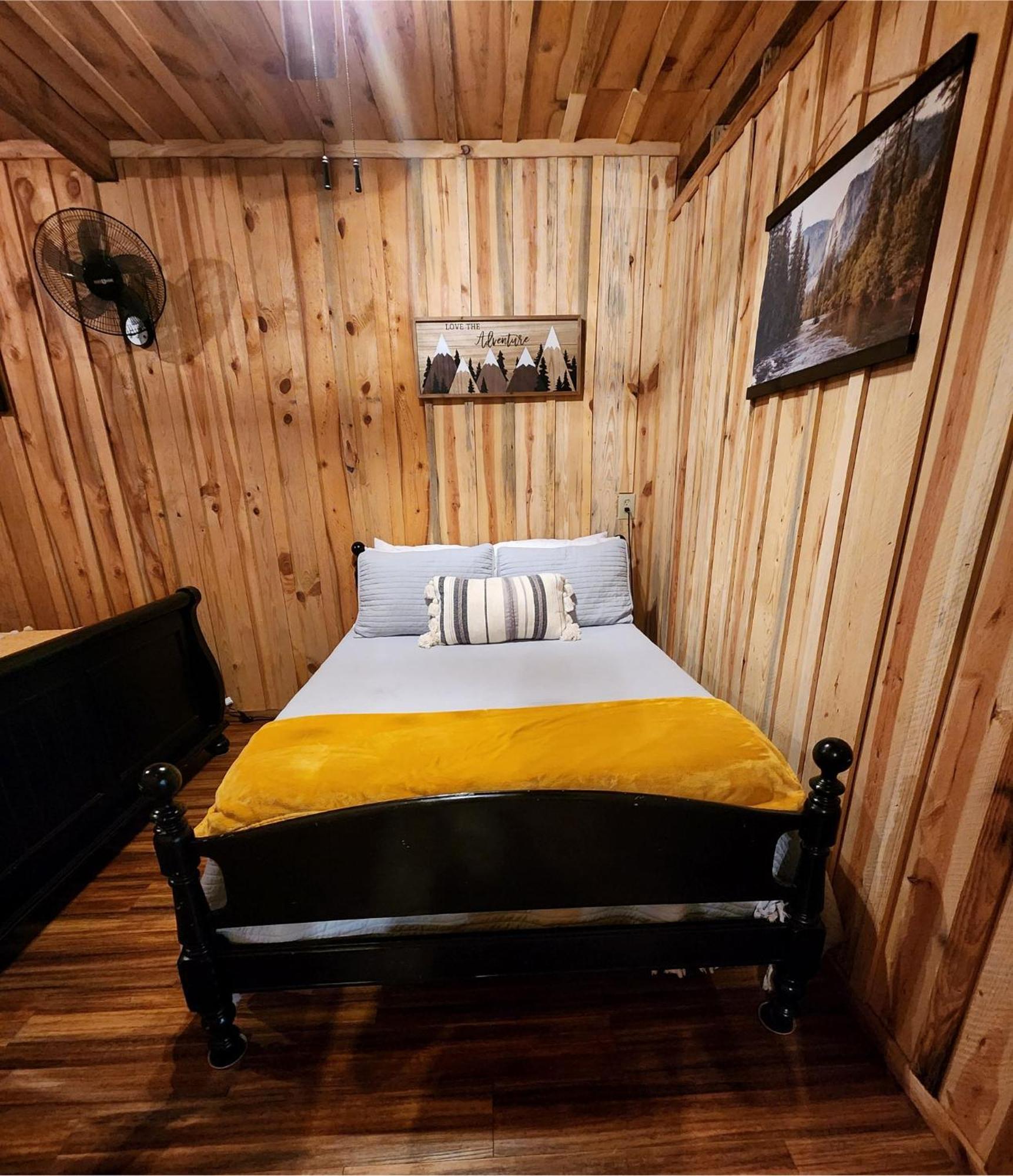 Unique Country Cabin Meets Farmhouse Modern!!! Mena Exteriér fotografie