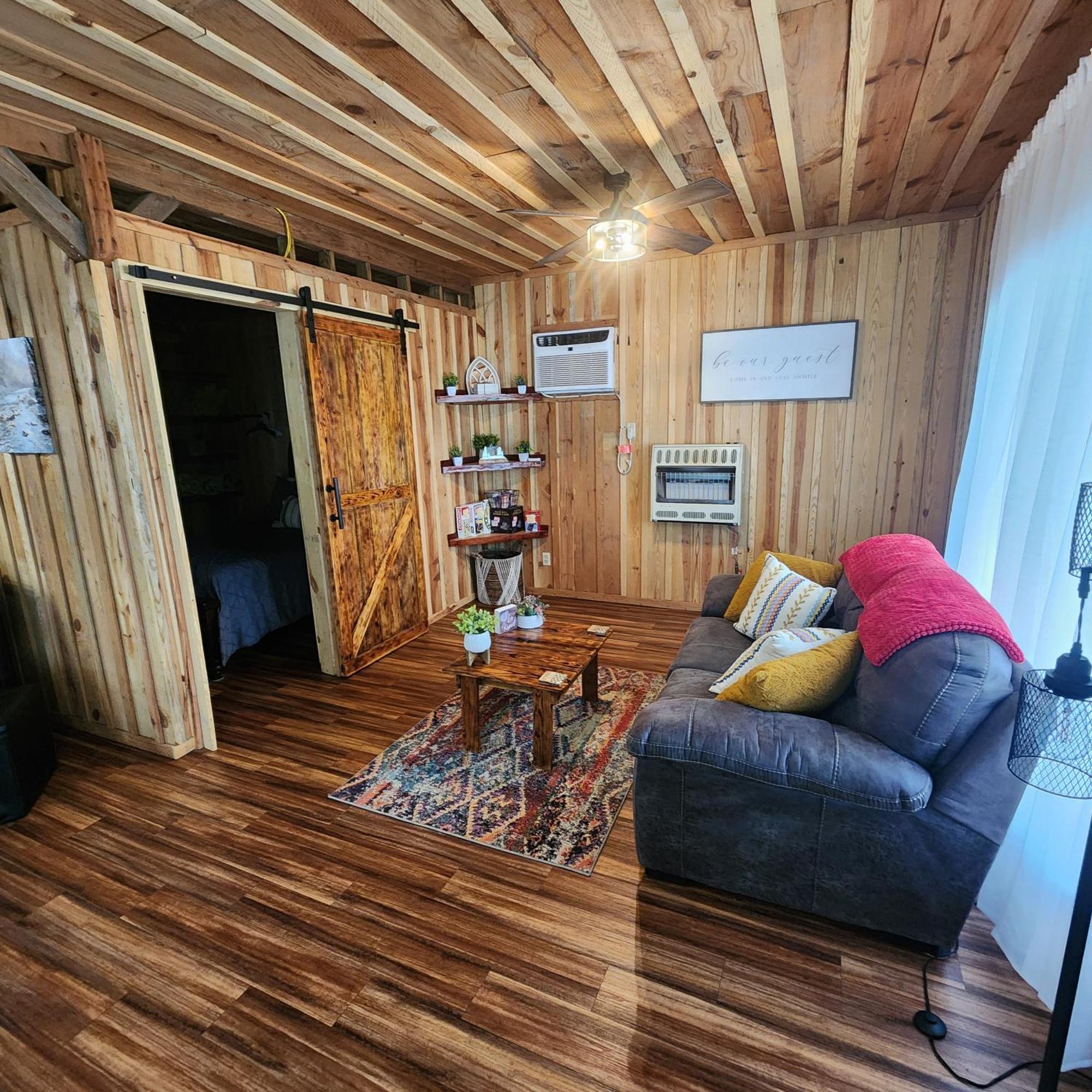 Unique Country Cabin Meets Farmhouse Modern!!! Mena Exteriér fotografie